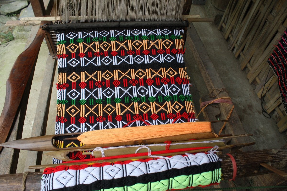 Nghề dệt thổ cẩm tinh xảo